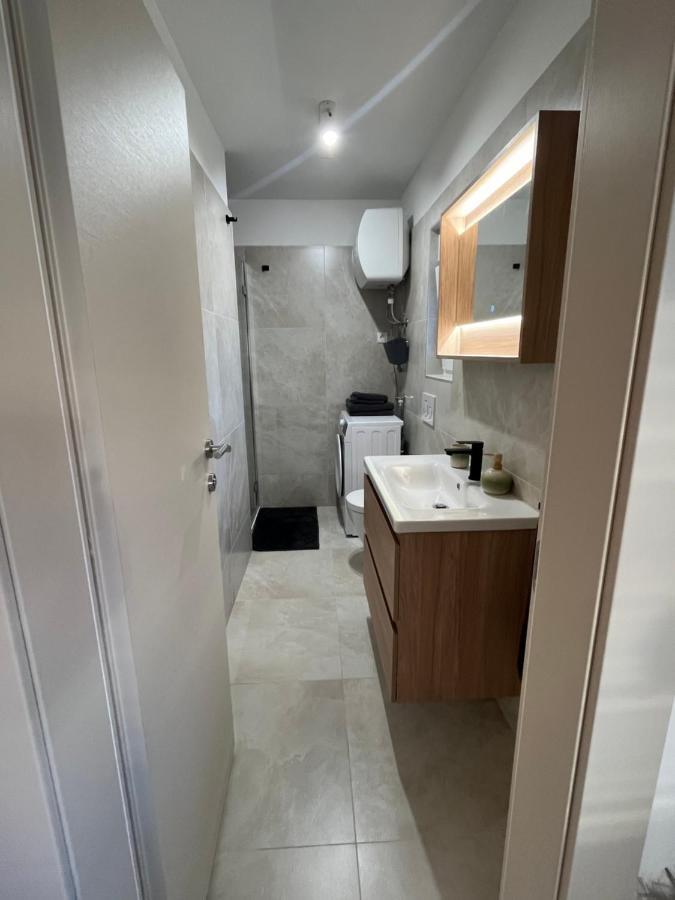 Apartment A & N With Free Private Parking Pula Extérieur photo